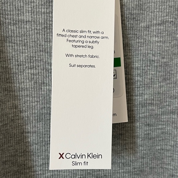 NWT Calvin Klein Gray Long Sleeve, Cropped Top, Slim, women’s size large - Picture 10 of 13